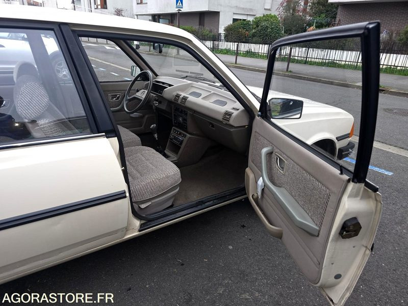 PEUGEOT 305 1.5 GR - 1984 - 124000 KM - Car: picture 3 PEUGEOT 305 1.5 GR - 1984 - 124000 KM - Car: picture 3