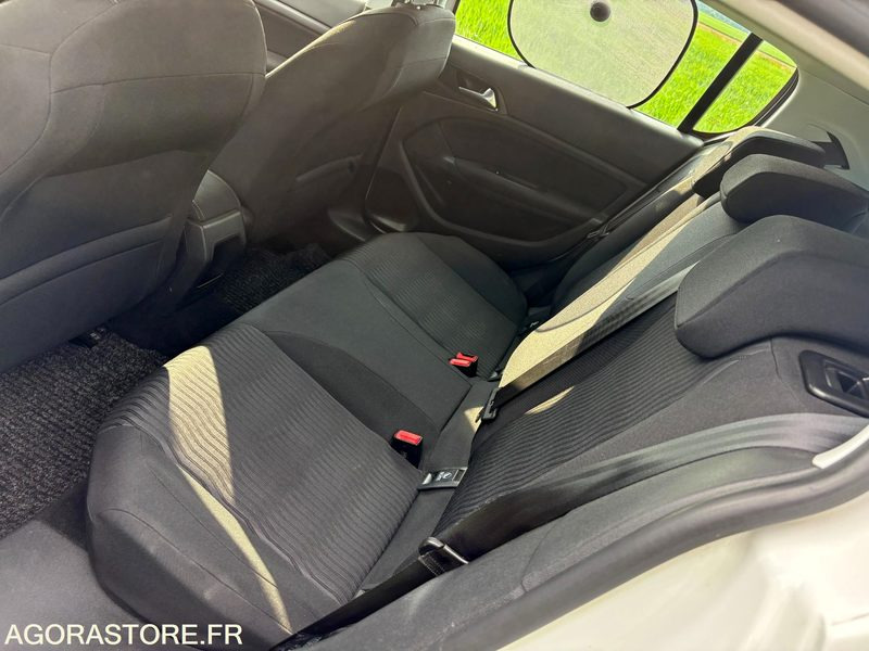 Car PEUGEOT 308 DIESEL 1.6 L HDI: picture 6