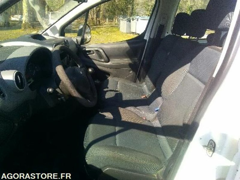 PEUGEOT Partner - 218886km - 2010 - Small van: picture 3 PEUGEOT Partner - 218886km - 2010 - Small van: picture 3