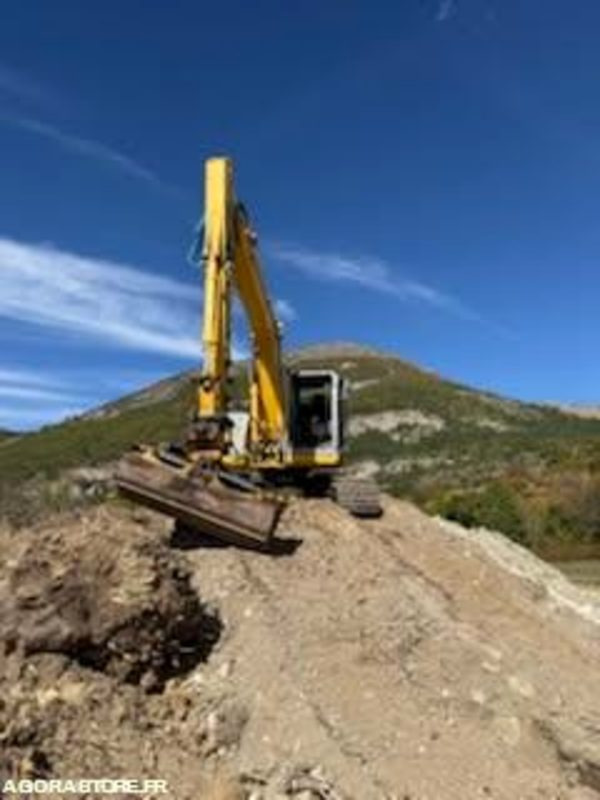Pelle New Holland E135SR-1ES Diesel 2007 - Crawler excavator: picture 2 Pelle New Holland E135SR-1ES Diesel 2007 - Crawler excavator: picture 2