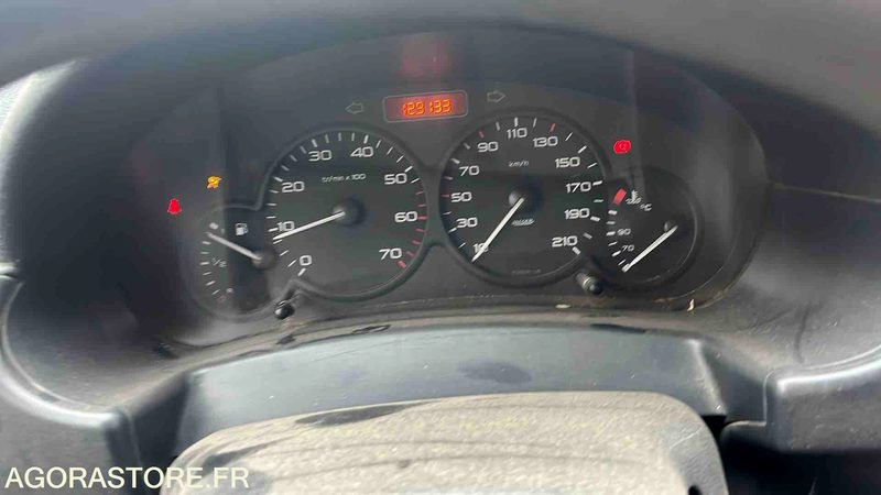 Small van Peugeot Partner - 2008 - 129133kms - 4045VW86: picture 31