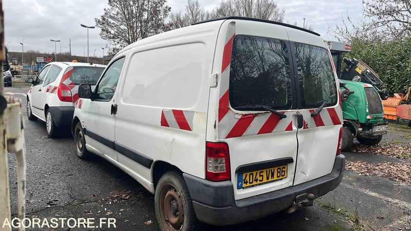 Peugeot Partner - 2008 - 129133kms - 4045VW86 - Small van: picture 2 Peugeot Partner - 2008 - 129133kms - 4045VW86 - Small van: picture 2
