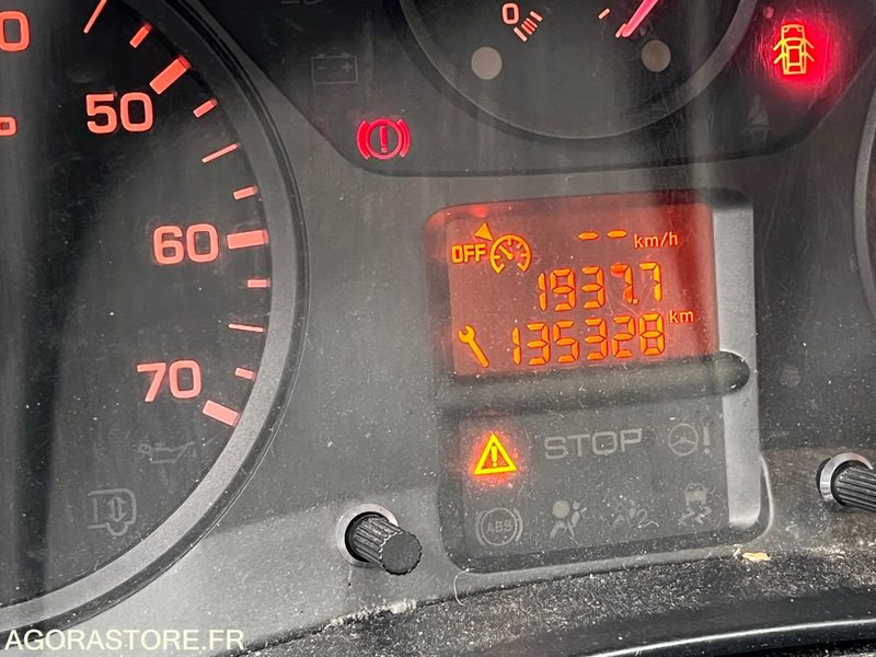 Peugeot Partner - 2015 - 135328kms - DT489LA - Small van: picture 5 Peugeot Partner - 2015 - 135328kms - DT489LA - Small van: picture 5