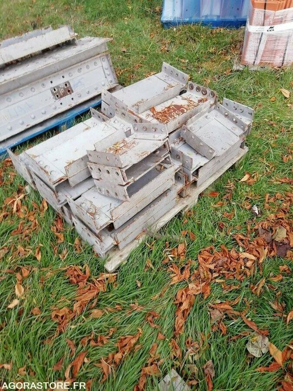 Tool/ Equipment Plancher métallique industriel style Eiffel: picture 15