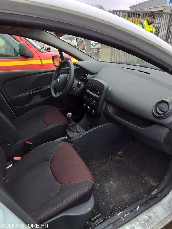 RENAULT CLIO CG287R - Car: picture 4 RENAULT CLIO CG287R - Car: picture 4