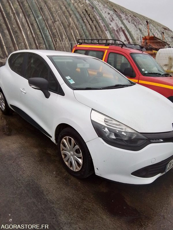 RENAULT CLIO CG287R - Car: picture 3 RENAULT CLIO CG287R - Car: picture 3