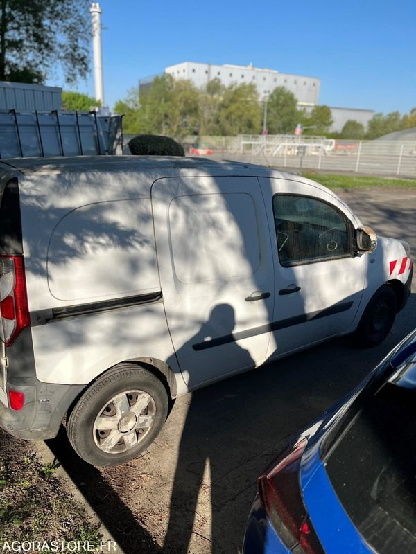 RENAULT KANGOO - 2013 / 383982 KM(CW-749-EJ) (MD233) - Small van: picture 2 RENAULT KANGOO - 2013 / 383982 KM(CW-749-EJ) (MD233) - Small van: picture 2