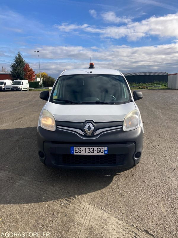 RENAULT KANGOO diesel - Année 2017 - 330 000 km - Small van: picture 2 RENAULT KANGOO diesel - Année 2017 - 330 000 km - Small van: picture 2
