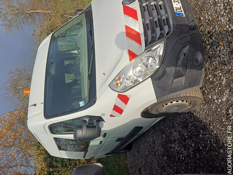 RENAULT - MASTER - 2014 - 306457KM - DL329BA - P1511024 - Panel van: picture 2 RENAULT - MASTER - 2014 - 306457KM - DL329BA - P1511024 - Panel van: picture 2