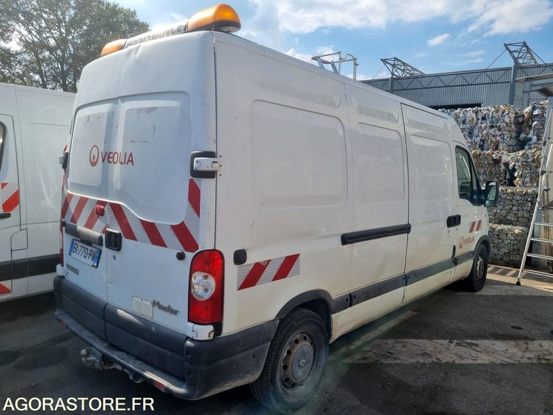 RENAULT MASTER FOURGON de 2005 - 253000 km (R3B246) - Panel van: picture 4 RENAULT MASTER FOURGON de 2005 - 253000 km (R3B246) - Panel van: picture 4