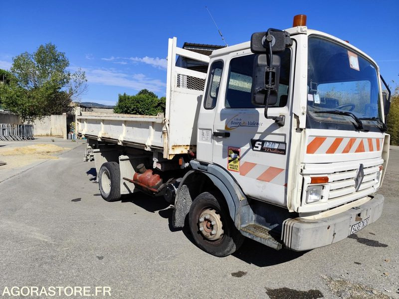 RENAULT S120 CAMION BENNE 1994 144 599 KMS BON ETAT - Tipper van: picture 2 RENAULT S120 CAMION BENNE 1994 144 599 KMS BON ETAT - Tipper van: picture 2