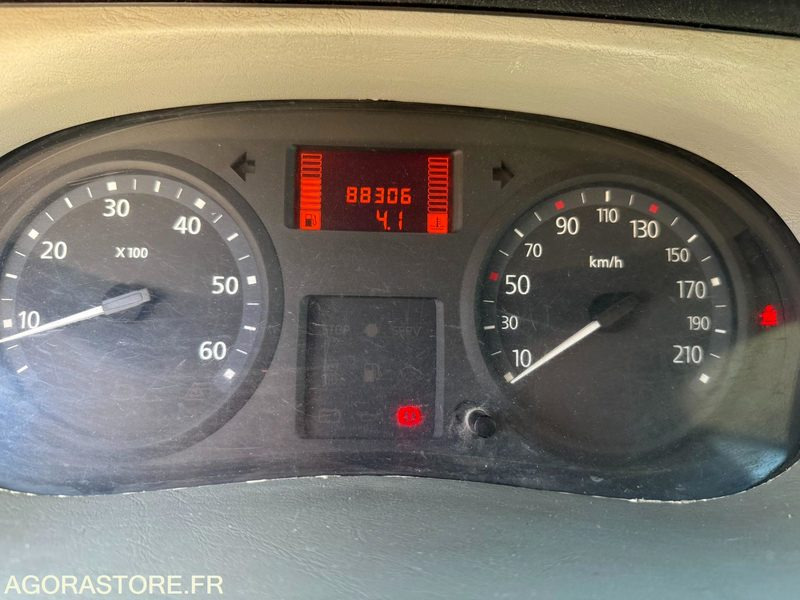 RENAULT trafic 88306kms - 2009 - Panel van: picture 5 RENAULT trafic 88306kms - 2009 - Panel van: picture 5