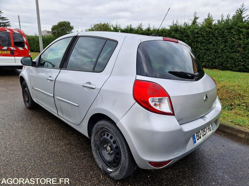 Renault Clio - 2011 - 177124 - BQ097RG - Car: picture 4 Renault Clio - 2011 - 177124 - BQ097RG - Car: picture 4