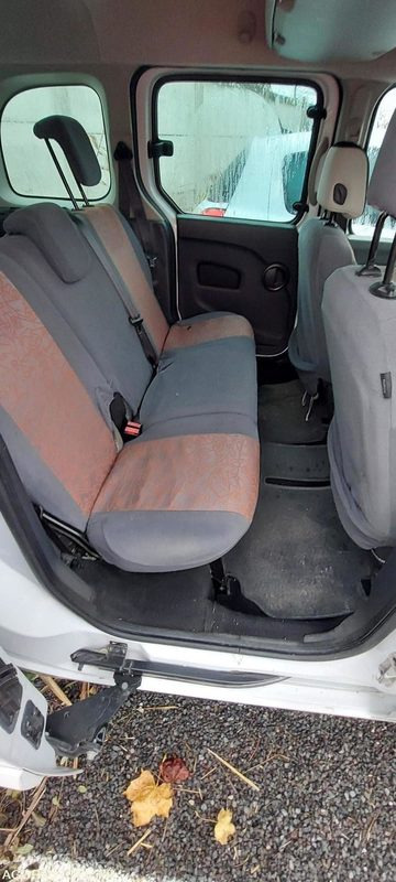 Renault Kangoo - 2013 - 284004kms - Car: picture 4 Renault Kangoo - 2013 - 284004kms - Car: picture 4