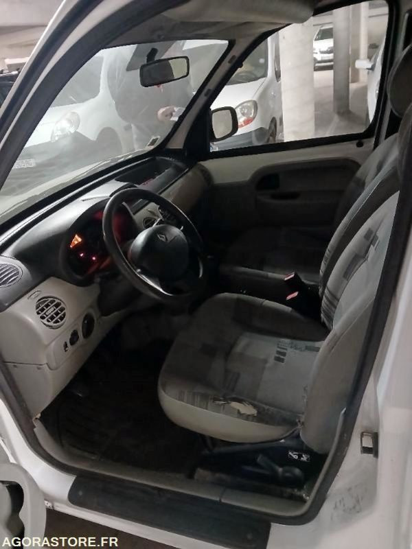Renault Kangoo 5 places - Car: picture 3 Renault Kangoo 5 places - Car: picture 3