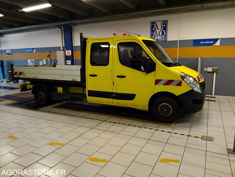 Renault Master - 2015 - 186850kms - DT847AN - Tipper van: picture 4 Renault Master - 2015 - 186850kms - DT847AN - Tipper van: picture 4