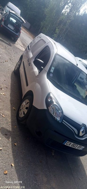 Renault kangoo 1.2 tce 115 cv 93121 kms Annee 2018 Clim Gps - Small van: picture 3 Renault kangoo 1.2 tce 115 cv 93121 kms Annee 2018 Clim Gps - Small van: picture 3