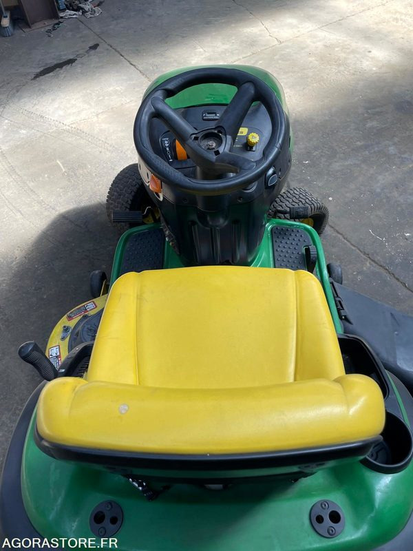 TONDEUSE AUTOPORTEE JOHN DEERE LA155 ESSENCE (PRIX AFFICHE HT - TVA 20%) - Garden mower: picture 5 TONDEUSE AUTOPORTEE JOHN DEERE LA155 ESSENCE (PRIX AFFICHE HT - TVA 20%) - Garden mower: picture 5