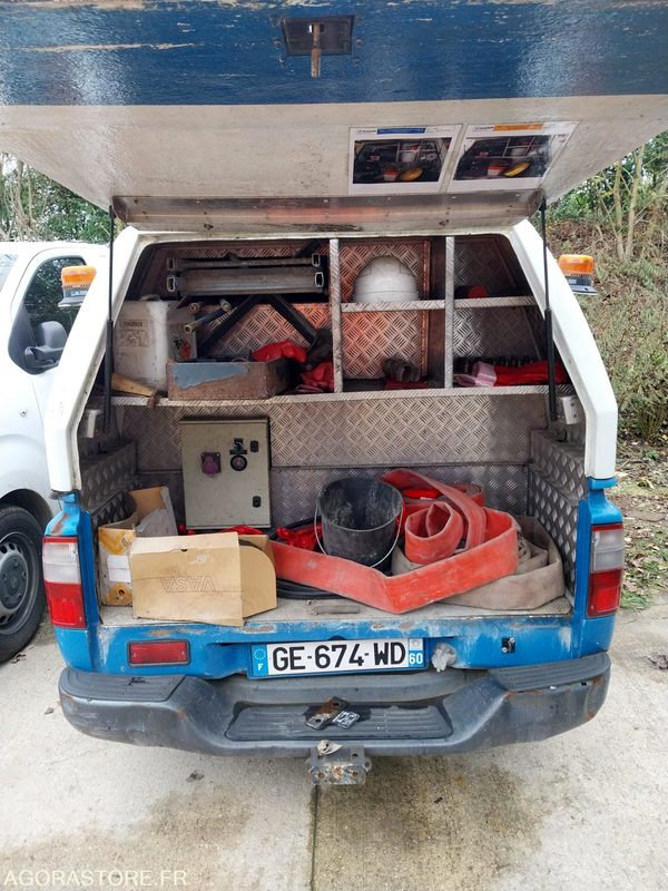 TOYOTA Hilux 4X2 HP HUWER 2004 116134Km NON ROULANT - Pickup truck: picture 5 TOYOTA Hilux 4X2 HP HUWER 2004 116134Km NON ROULANT - Pickup truck: picture 5