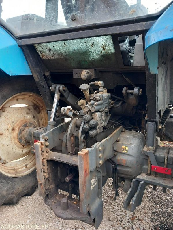 TRACTEUR NEW HOLLAND - Farm tractor: picture 3 TRACTEUR NEW HOLLAND - Farm tractor: picture 3