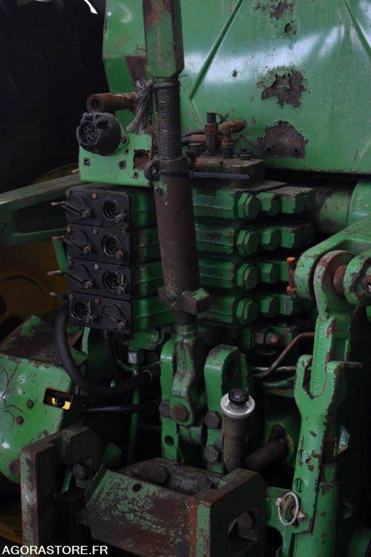 Tracteur Agricole/Forrestier John Deere 8200 - Farm tractor: picture 2 Tracteur Agricole/Forrestier John Deere 8200 - Farm tractor: picture 2