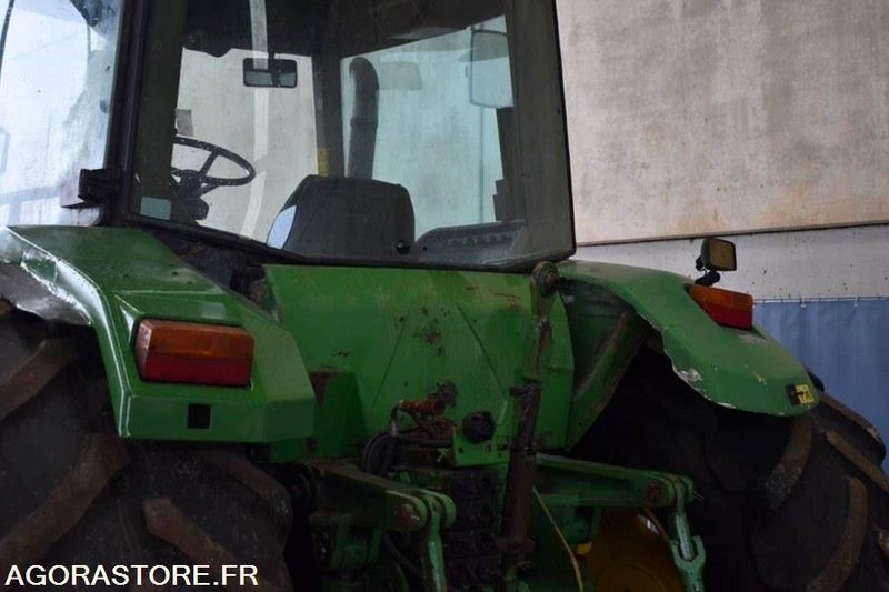 Tracteur Agricole/Forrestier John Deere 8200 - Farm tractor: picture 3 Tracteur Agricole/Forrestier John Deere 8200 - Farm tractor: picture 3