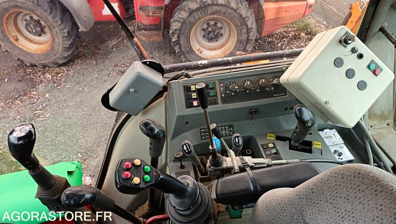 Tracteur VALMET 6250-4RM - 2005 - AY265JA - Farm tractor: picture 3 Tracteur VALMET 6250-4RM - 2005 - AY265JA - Farm tractor: picture 3