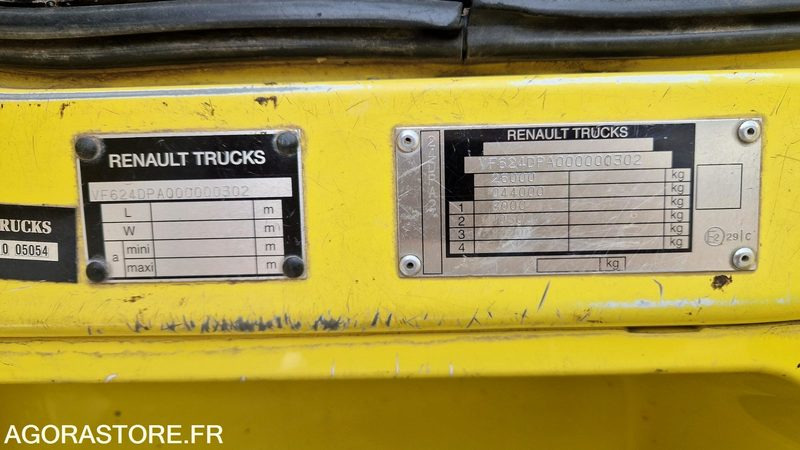 RENAULT PREMIUM LANDER 460.26 6X4 - 2010 - 453186 KM - P2102584 - Tractor unit: picture 5 RENAULT PREMIUM LANDER 460.26 6X4 - 2010 - 453186 KM - P2102584 - Tractor unit: picture 5