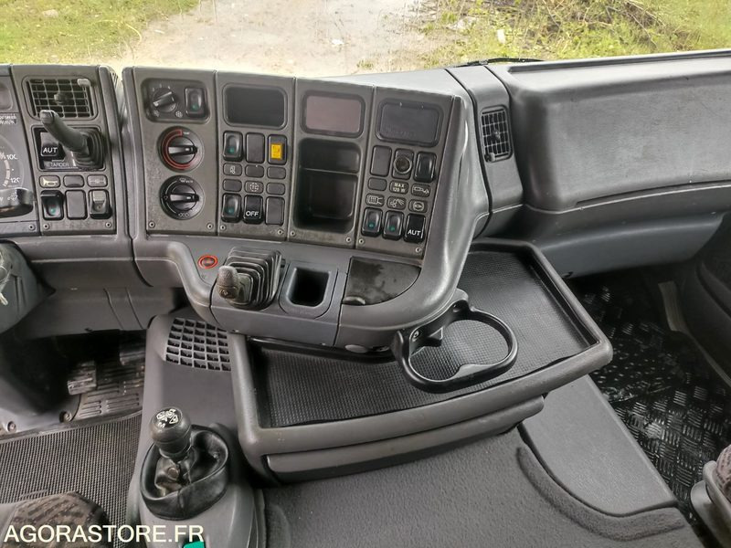 Tractor unit Scania 124l 2003 789689km: picture 15