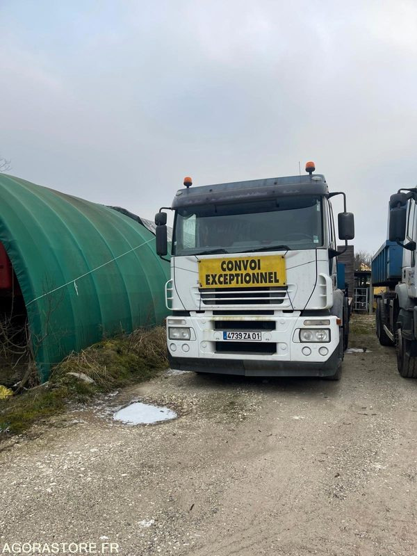 TRACTEUR 4X2 IVECO STRALIS 2004 420 000 KM + 1 MOTEUR POUR PIECES - Tractor unit: picture 1 TRACTEUR 4X2 IVECO STRALIS 2004 420 000 KM + 1 MOTEUR POUR PIECES - Tractor unit: picture 1