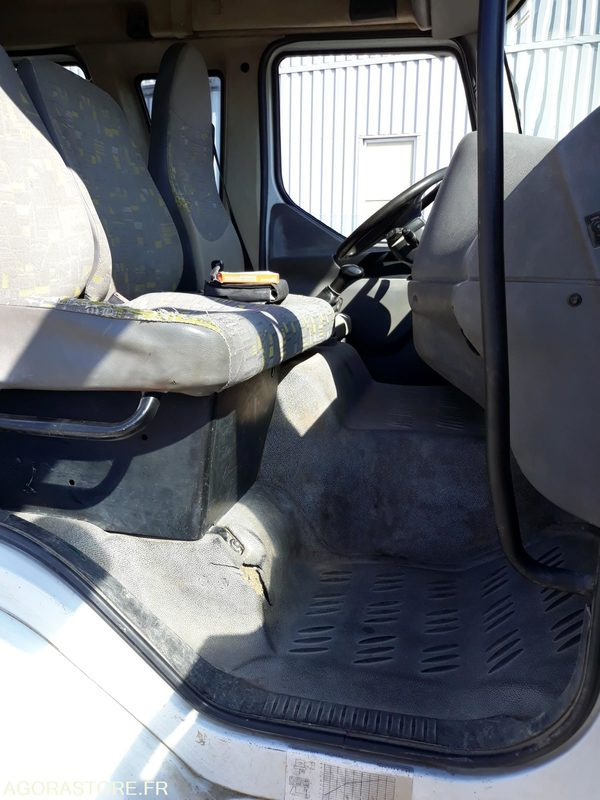 Truck CAMION BI-BENNE + GRUE - PL RENAULT MILDIUM 180 DCI Db - 2003 / 263 610 KM: picture 9