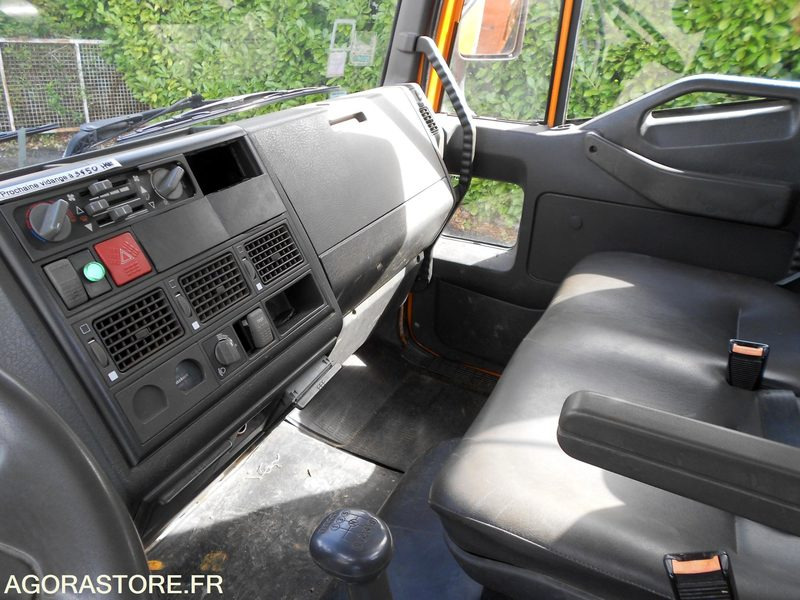 Truck CAMION IVECO: picture 7