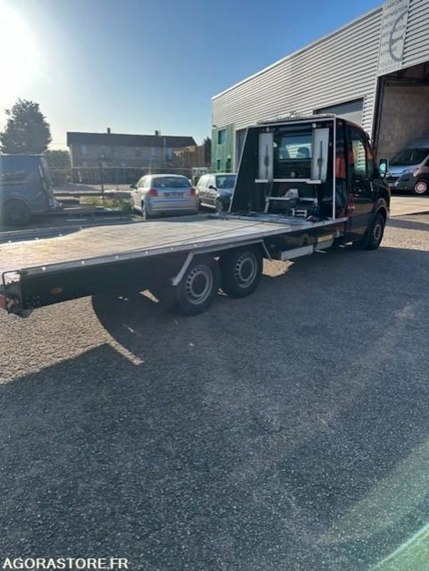 CRAFTER DEPANNEUSE VASP PTE VOITURE CARTE BLANCHE - 2007 - 393000km - Truck: picture 2 CRAFTER DEPANNEUSE VASP PTE VOITURE CARTE BLANCHE - 2007 - 393000km - Truck: picture 2