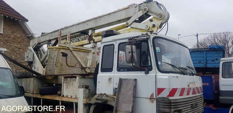 Camion Nacelle Iveco 135-14 - Truck: picture 4 Camion Nacelle Iveco 135-14 - Truck: picture 4