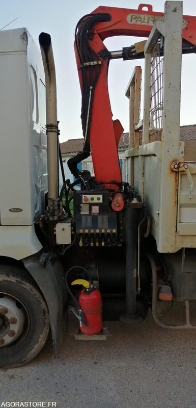 Truck Camion benne avec grue - Renault Midlum 2001 293846kms: picture 9 Truck Camion benne avec grue - Renault Midlum 2001 293846kms: picture 9