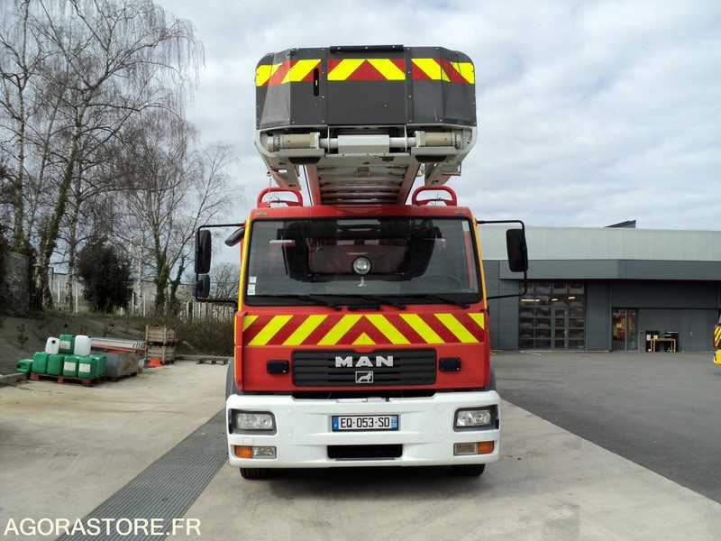 EPAS MAN LE 14 220 n° EQ-053-SD CAMIVA 30 M - Truck: picture 1 EPAS MAN LE 14 220 n° EQ-053-SD CAMIVA 30 M - Truck: picture 1