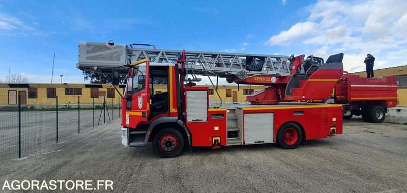 Echelle IVECO - EPSA 25 Camiva - 41 393 km - 2001 - Truck: picture 1 Echelle IVECO - EPSA 25 Camiva - 41 393 km - 2001 - Truck: picture 1