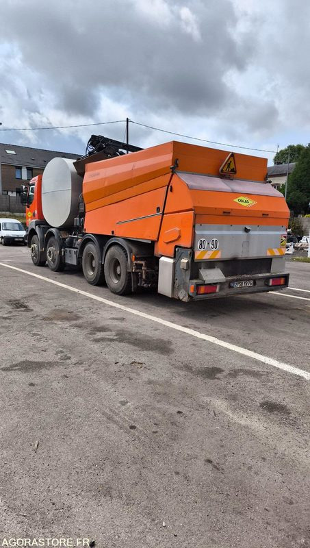 Porteur Renault Kerax PATA SECMAIR Chipsealer - 2006 / 293377 KM (E5200171) - Truck: picture 4 Porteur Renault Kerax PATA SECMAIR Chipsealer - 2006 / 293377 KM (E5200171) - Truck: picture 4