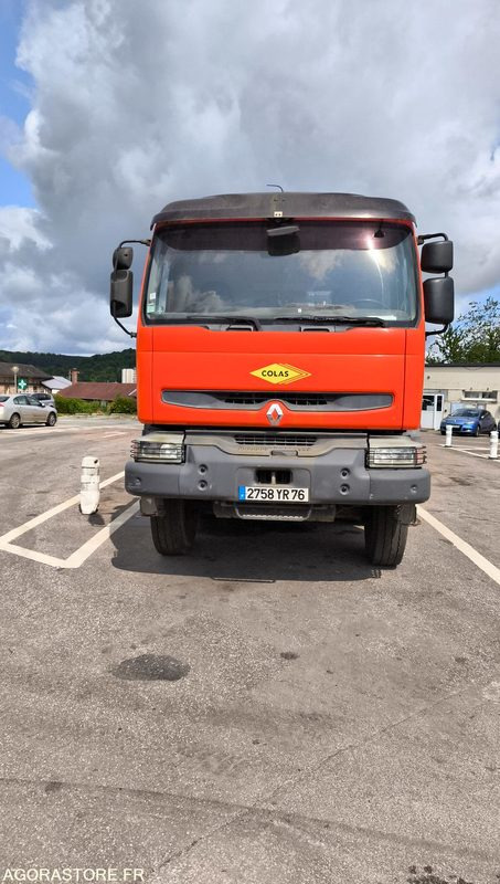 Porteur Renault Kerax PATA SECMAIR Chipsealer - 2006 / 293377 KM (E5200171) - Truck: picture 5 Porteur Renault Kerax PATA SECMAIR Chipsealer - 2006 / 293377 KM (E5200171) - Truck: picture 5