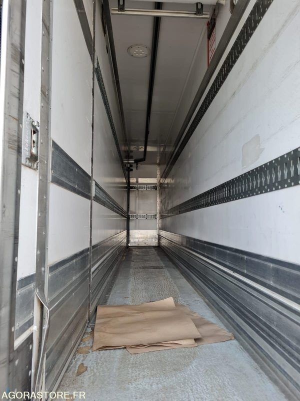 Truck Porteur Volvo frigo: picture 20 Truck Porteur Volvo frigo: picture 20