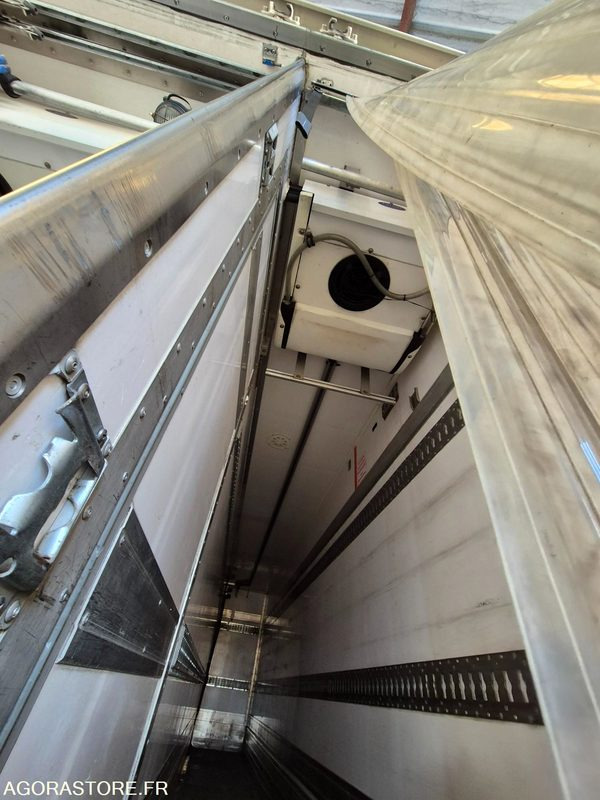 Truck Porteur Volvo frigo: picture 15 Truck Porteur Volvo frigo: picture 15