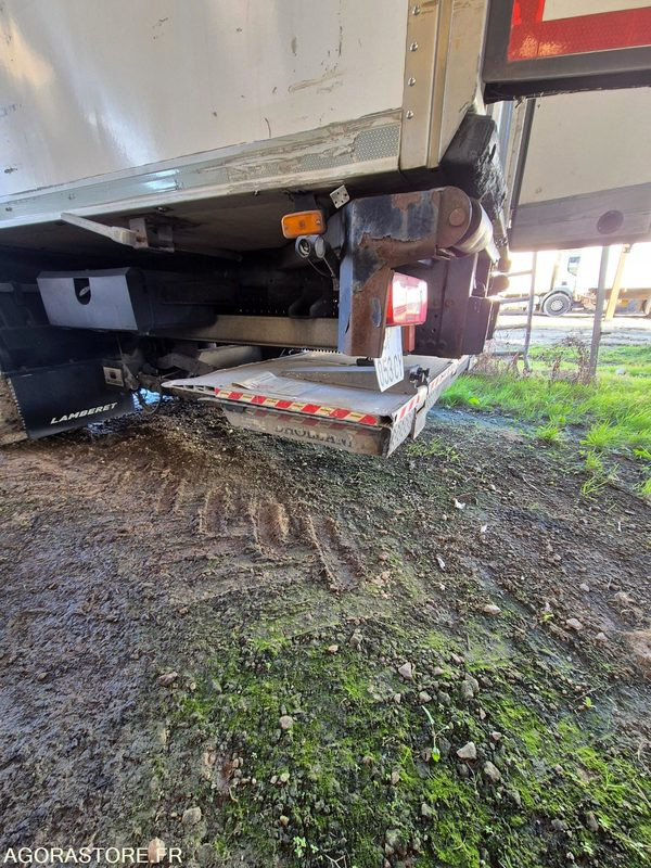 Truck Porteur Volvo frigo: picture 17 Truck Porteur Volvo frigo: picture 17