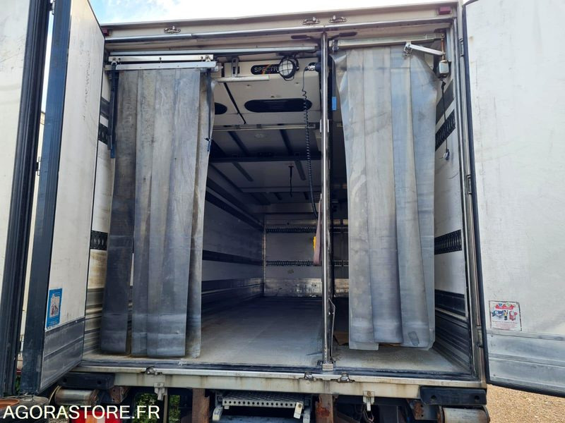 Truck Porteur Volvo frigo: picture 18 Truck Porteur Volvo frigo: picture 18