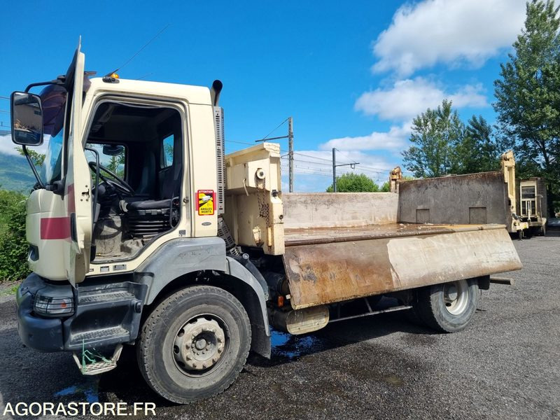 RENAULT 4x2 - KERAX 320 DCI BIBENNE GRAVILLONNEUR - 2006 / 331670 KM - Truck: picture 5 RENAULT 4x2 - KERAX 320 DCI BIBENNE GRAVILLONNEUR - 2006 / 331670 KM - Truck: picture 5