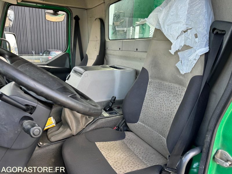 RENAULT 8x4 - KERAX 450 DXI PLATEAU - 2008 / 418000 KM - Truck: picture 2 RENAULT 8x4 - KERAX 450 DXI PLATEAU - 2008 / 418000 KM - Truck: picture 2