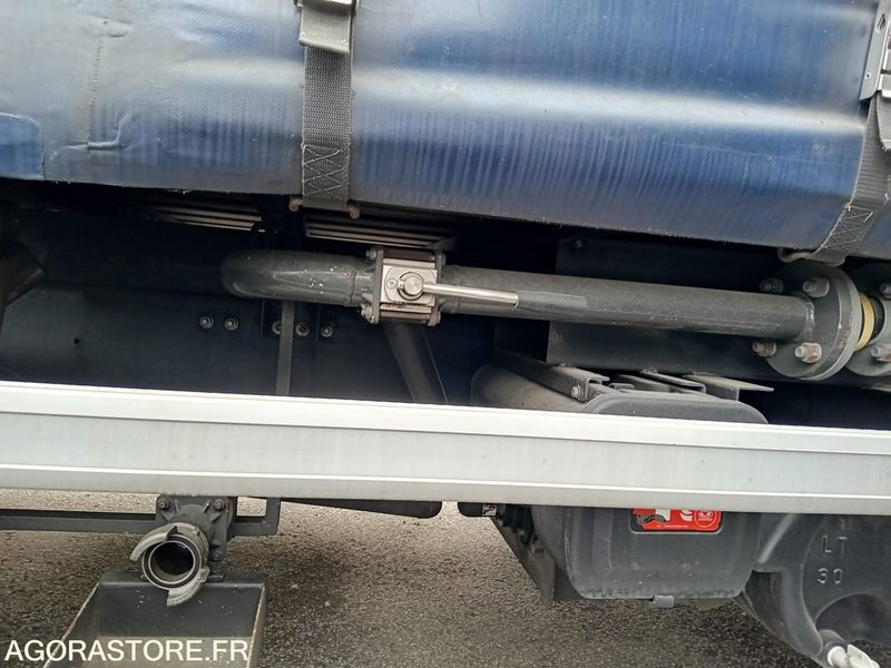 RENAULT DWIDE 320 BACHE DISTRIBUTION HUILES - 2017 - 557739 kms (2535) - Truck: picture 5 RENAULT DWIDE 320 BACHE DISTRIBUTION HUILES - 2017 - 557739 kms (2535) - Truck: picture 5