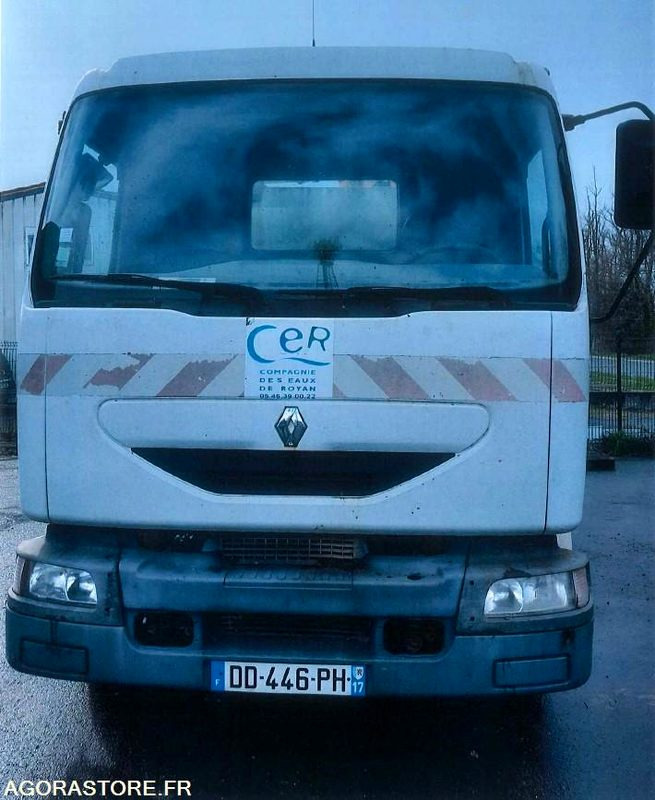 RENAULT MIDLUM 220.12 BENNE + GRUE - 2002 - 250000km - DD446PH - NE DEMARRE PAS - Truck: picture 1 RENAULT MIDLUM 220.12 BENNE + GRUE - 2002 - 250000km - DD446PH - NE DEMARRE PAS - Truck: picture 1