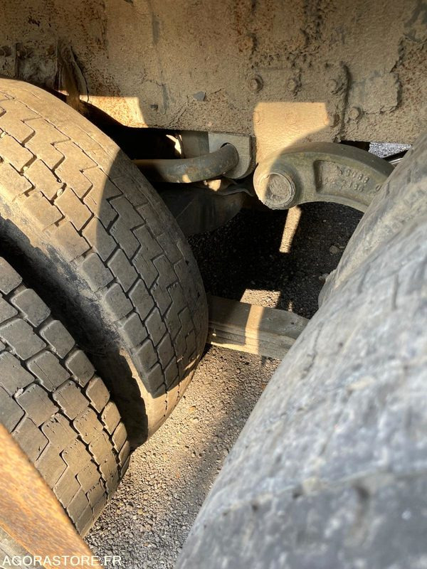 VOLVO FH12 - 1997 - 124 162 KMS - Truck: picture 5 VOLVO FH12 - 1997 - 124 162 KMS - Truck: picture 5