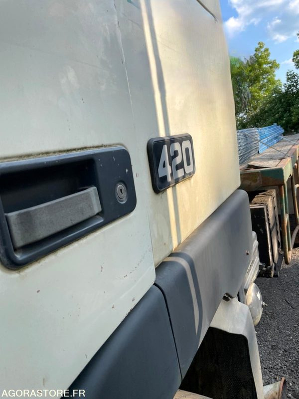 VOLVO FH12 - 1997 - 124 162 KMS - Truck: picture 3 VOLVO FH12 - 1997 - 124 162 KMS - Truck: picture 3