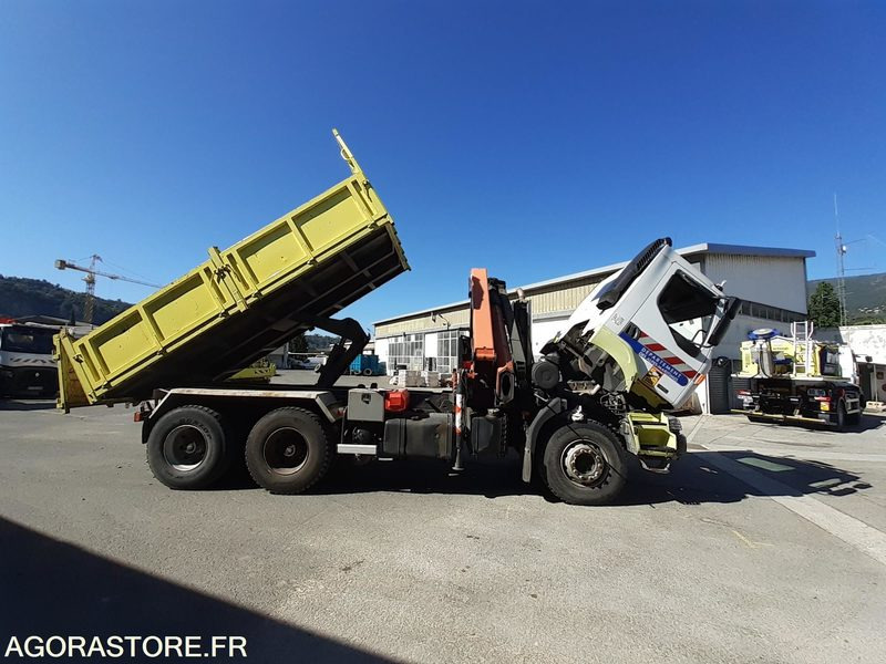 Camion Renault kerax 380 - 2001 - 278532 KM - Truck: picture 5 Camion Renault kerax 380 - 2001 - 278532 KM - Truck: picture 5